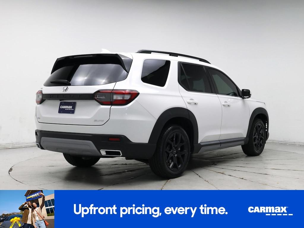 used 2025 Honda Pilot car, priced at $49,998
