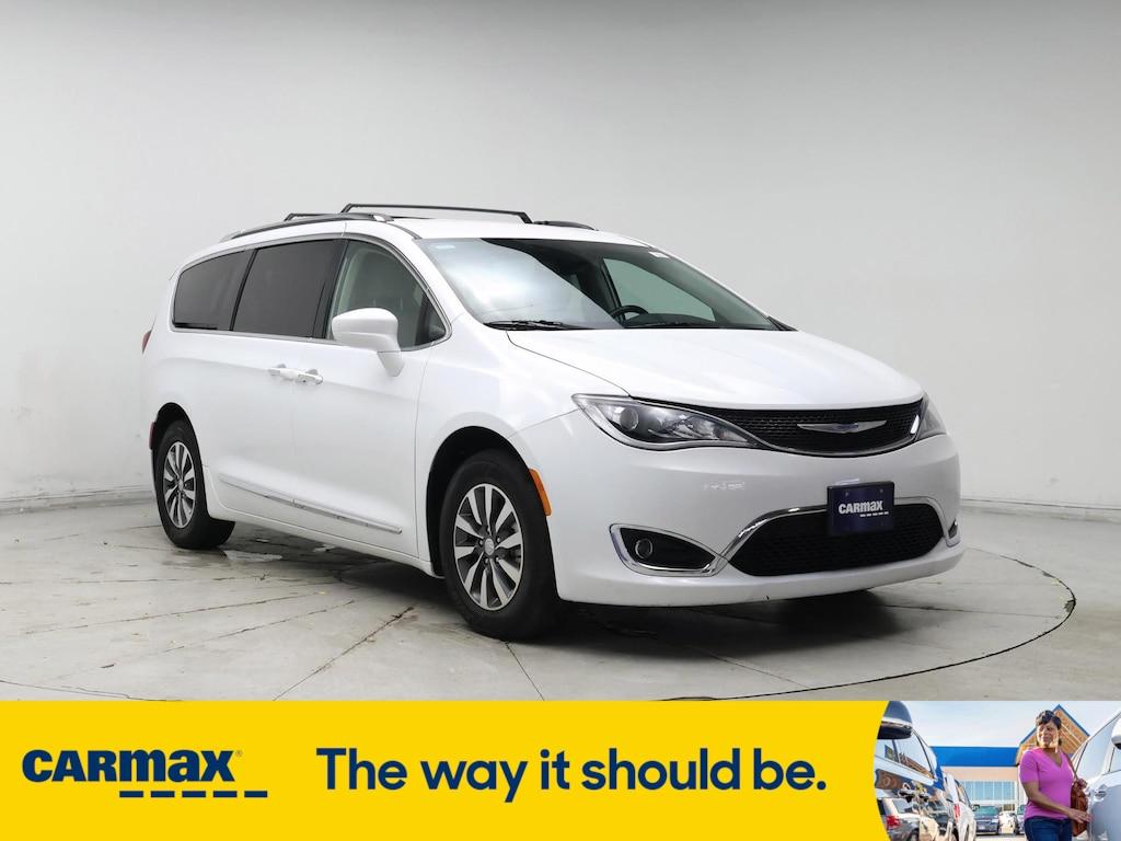 used 2020 Chrysler Pacifica Hybrid car, priced at $25,998