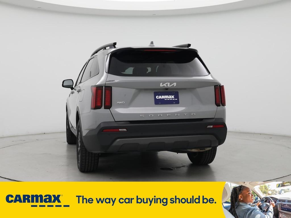 used 2022 Kia Sorento car, priced at $27,998