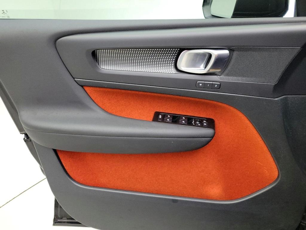 used 2021 Volvo XC40 car, priced at $27,998