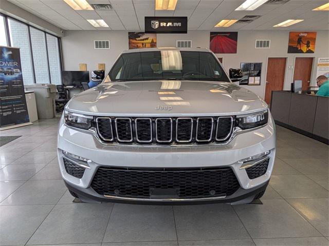 new 2025 Jeep Grand Cherokee car