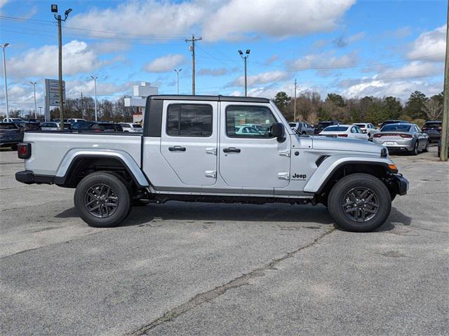 new 2024 Jeep Gladiator car