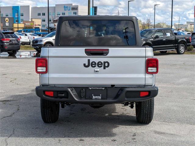 new 2024 Jeep Gladiator car