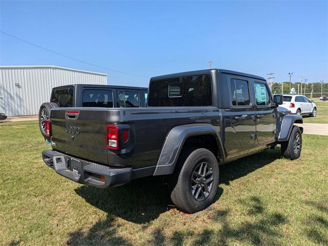 new 2024 Jeep Gladiator car