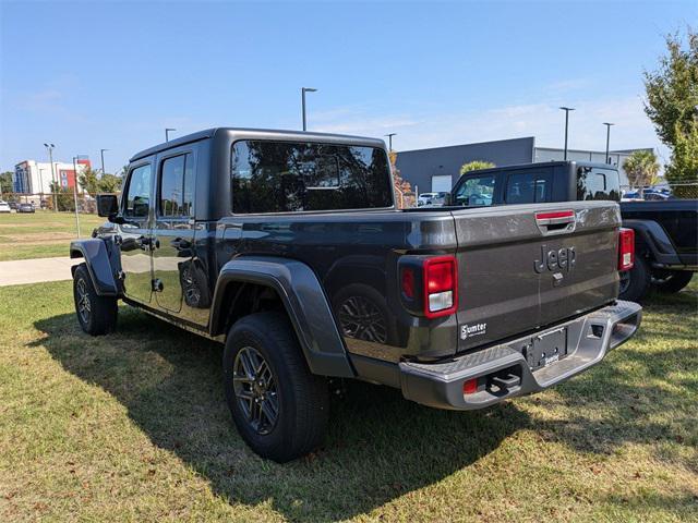 new 2024 Jeep Gladiator car