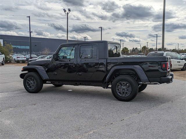 new 2024 Jeep Gladiator car