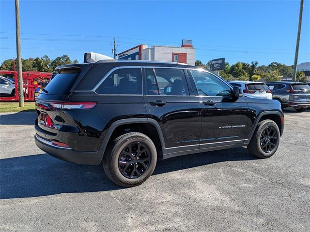 used 2024 Jeep Grand Cherokee car, priced at $43,100