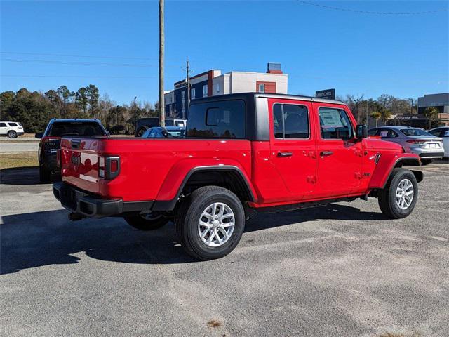 used 2023 Jeep Gladiator car, priced at $37,304