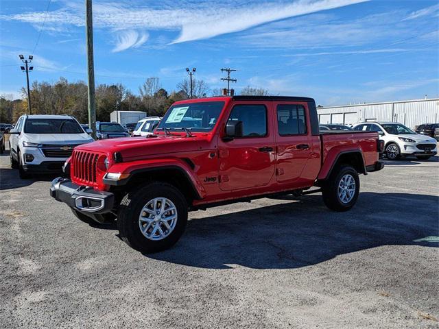 used 2023 Jeep Gladiator car, priced at $37,304