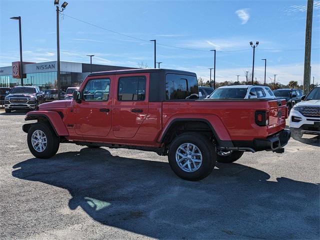 used 2023 Jeep Gladiator car, priced at $37,304