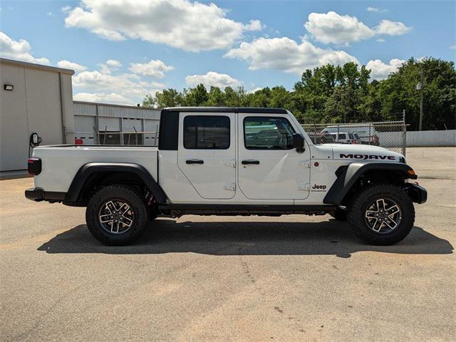 new 2024 Jeep Gladiator car