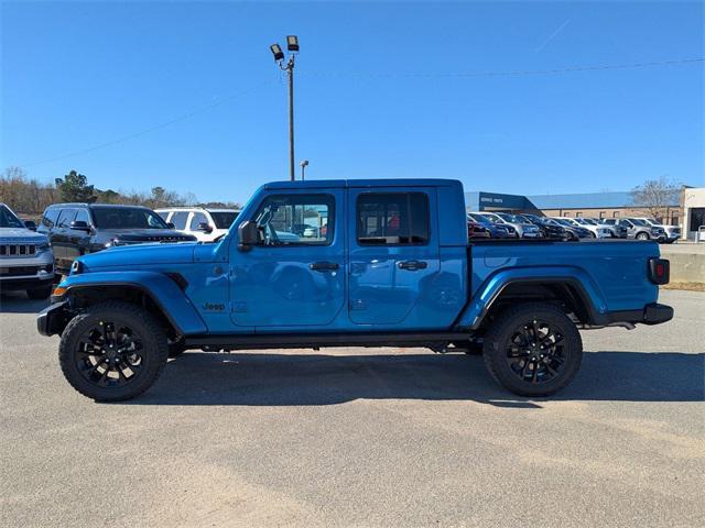 new 2025 Jeep Gladiator car