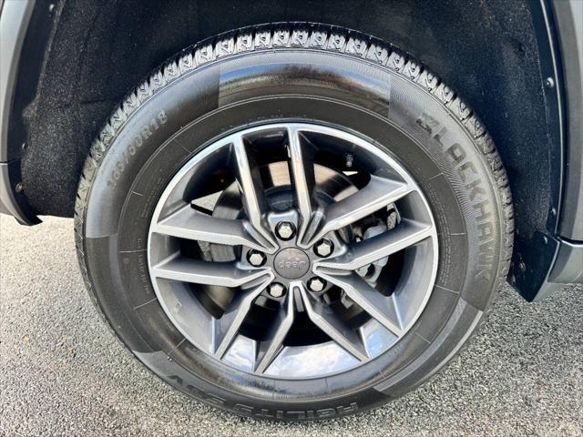 used 2019 Jeep Grand Cherokee car, priced at $21,995