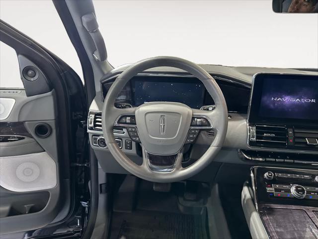 used 2019 Lincoln Navigator car, priced at $35,995