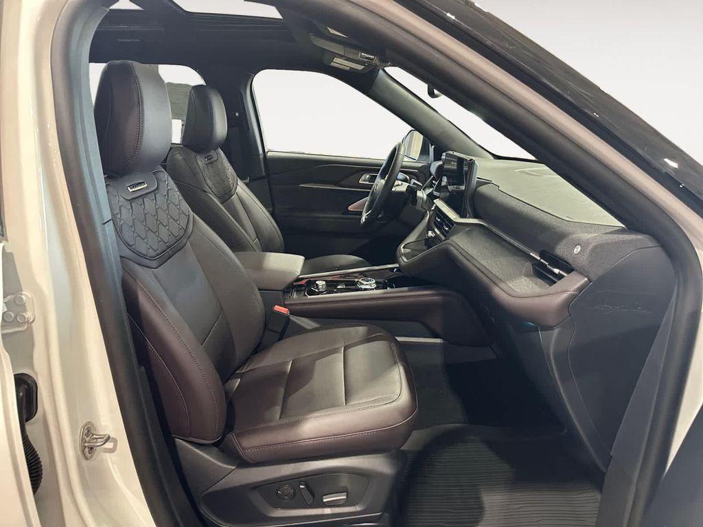 new 2025 Ford Explorer car, priced at $59,585