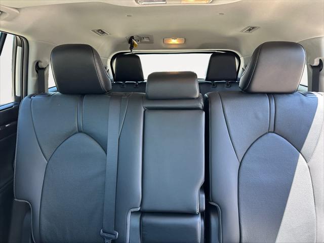 used 2021 Toyota Highlander Hybrid car, priced at $36,995