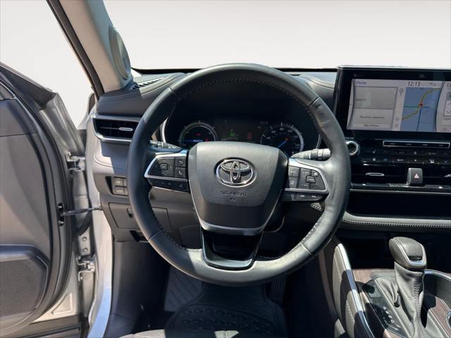 used 2021 Toyota Highlander Hybrid car, priced at $36,995