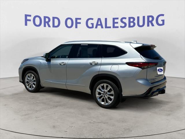 used 2021 Toyota Highlander Hybrid car, priced at $36,995
