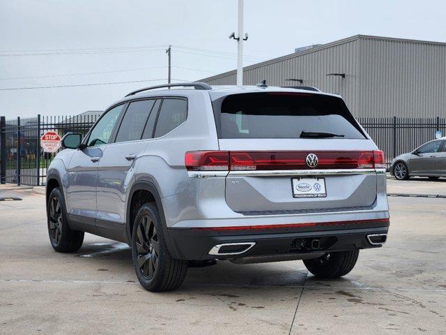 new 2024 Volkswagen Atlas car, priced at $39,569