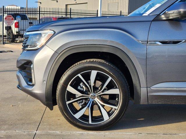 new 2025 Volkswagen Atlas car, priced at $52,513