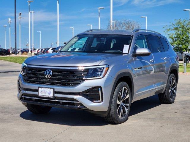 new 2024 Volkswagen Atlas car, priced at $49,238