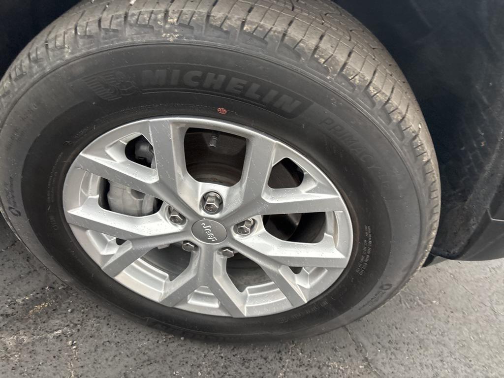 used 2023 Jeep Grand Cherokee car, priced at $32,500