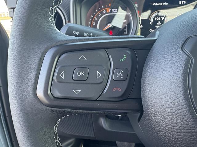 new 2025 Jeep Gladiator car, priced at $48,276