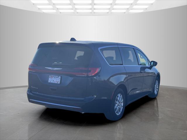new 2025 Chrysler Pacifica car, priced at $41,947