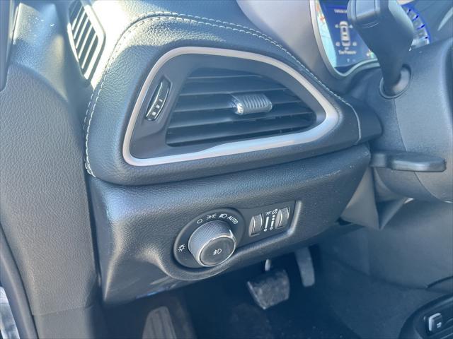 new 2025 Chrysler Pacifica car, priced at $41,947
