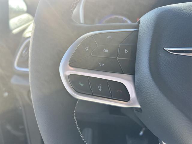 new 2025 Chrysler Pacifica car, priced at $41,947