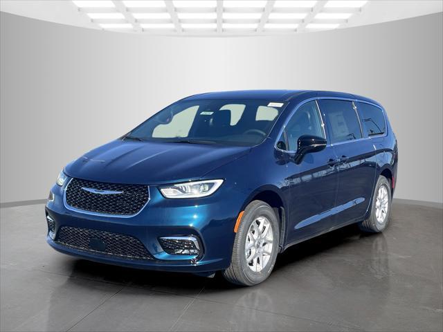 new 2025 Chrysler Pacifica car, priced at $41,947