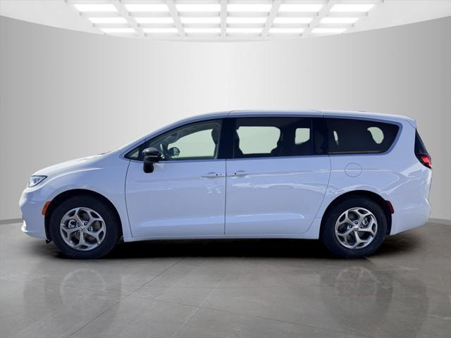 new 2024 Chrysler Pacifica car, priced at $39,147