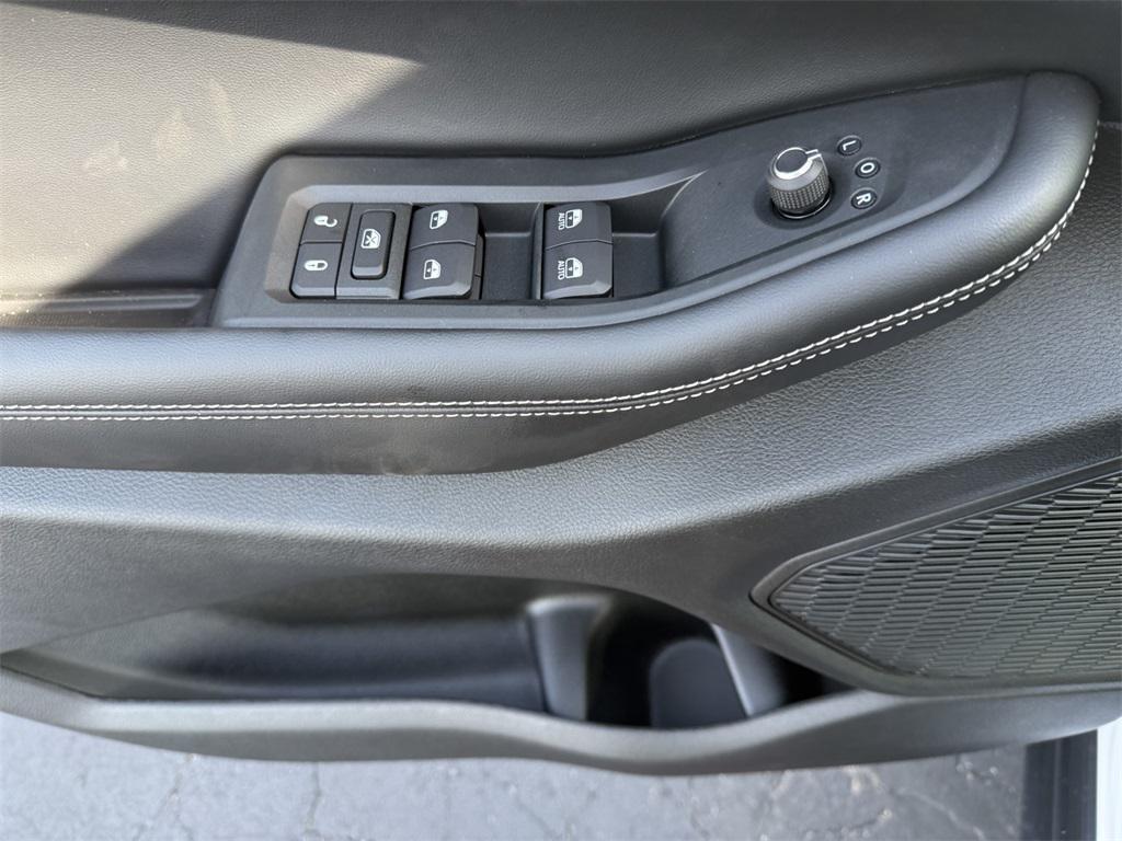 new 2025 Jeep Grand Cherokee car, priced at $42,825