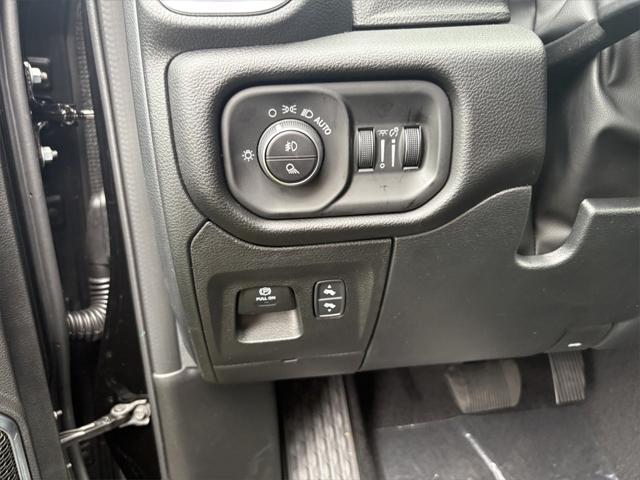 new 2025 Ram 1500 car, priced at $52,081