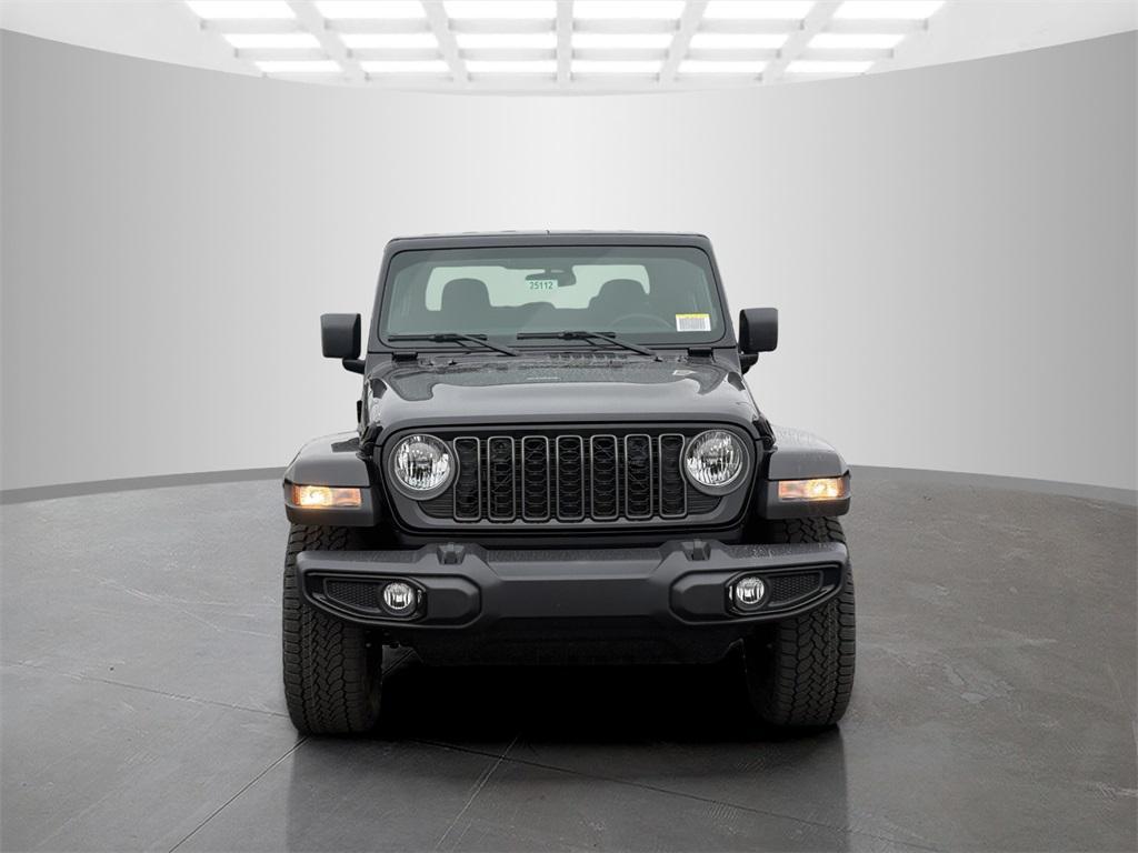 new 2025 Jeep Gladiator car, priced at $38,802