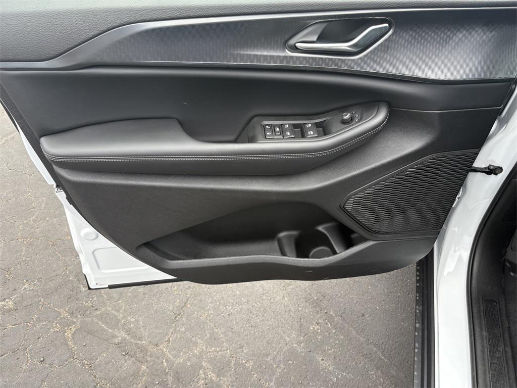 new 2025 Jeep Grand Cherokee L car, priced at $38,191