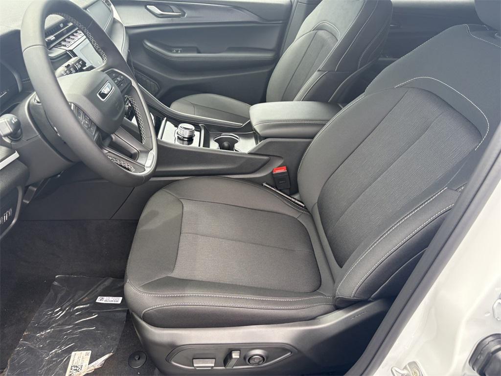 new 2025 Jeep Grand Cherokee L car, priced at $38,191
