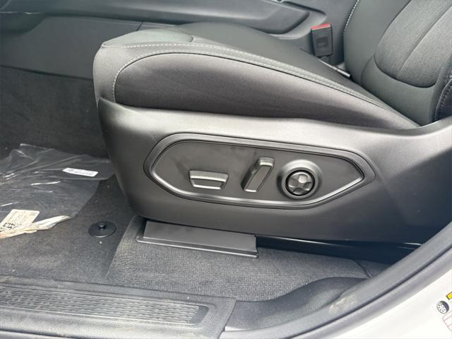 new 2025 Jeep Grand Cherokee L car, priced at $38,039