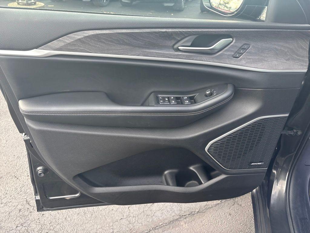 used 2021 Jeep Grand Cherokee L car, priced at $29,000