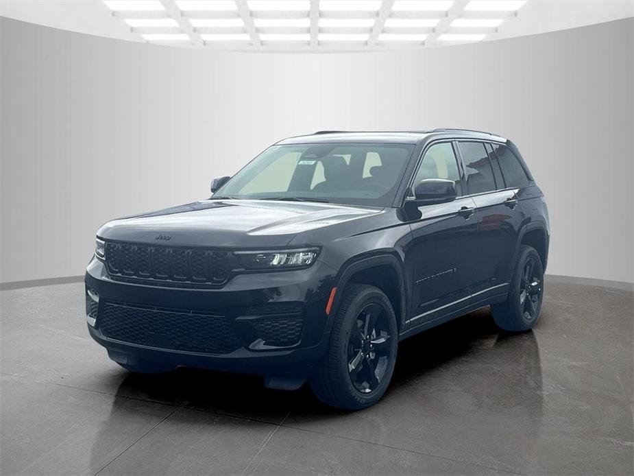 new 2024 Jeep Grand Cherokee car, priced at $40,497