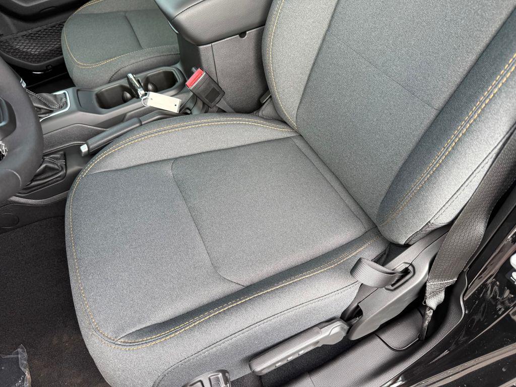 new 2025 Jeep Gladiator car, priced at $41,977