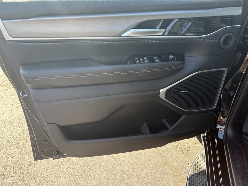 new 2025 Jeep Wagoneer car, priced at $66,049