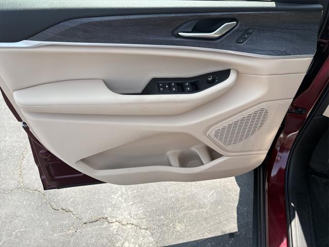 new 2025 Jeep Grand Cherokee car, priced at $46,146