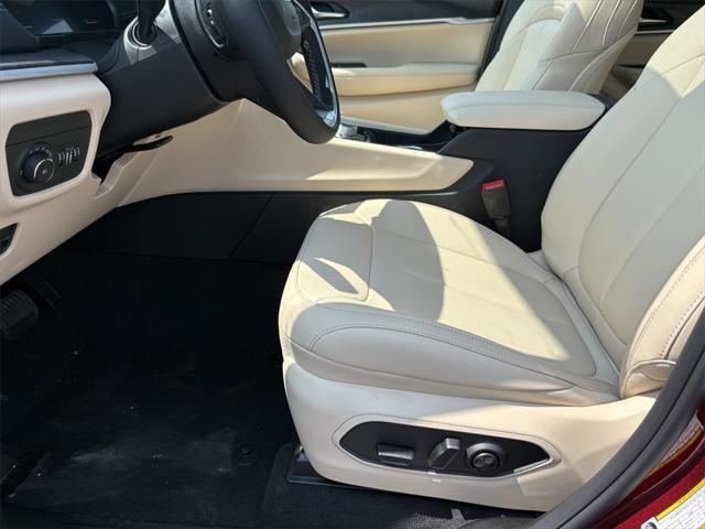 new 2025 Jeep Grand Cherokee car, priced at $46,146