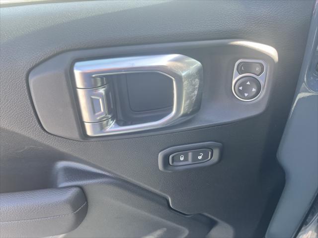 new 2025 Jeep Gladiator car, priced at $41,180