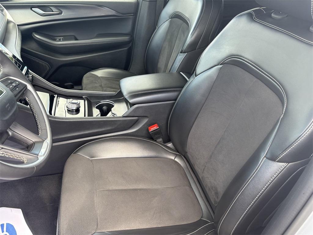 used 2024 Jeep Grand Cherokee L car, priced at $32,750