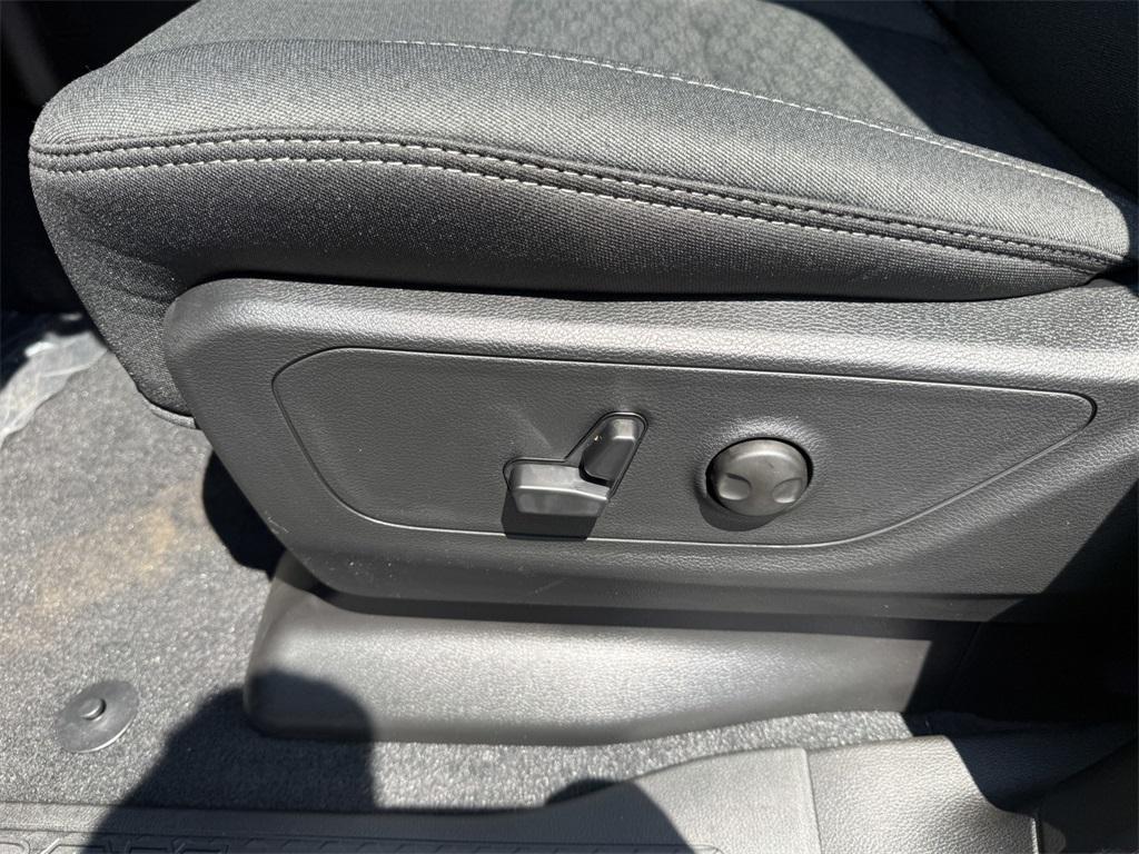 new 2025 Ram 1500 car, priced at $44,051