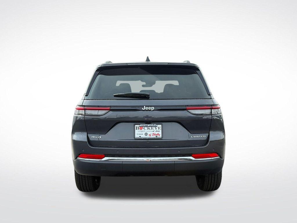 new 2025 Jeep Grand Cherokee car, priced at $42,201