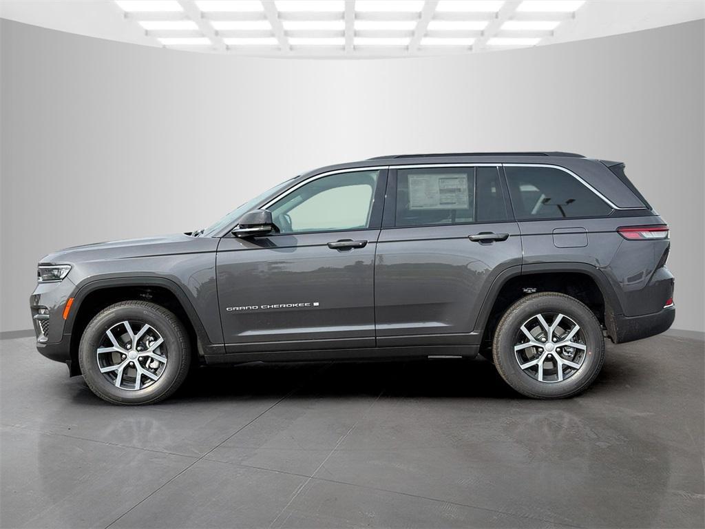 new 2025 Jeep Grand Cherokee car, priced at $42,201
