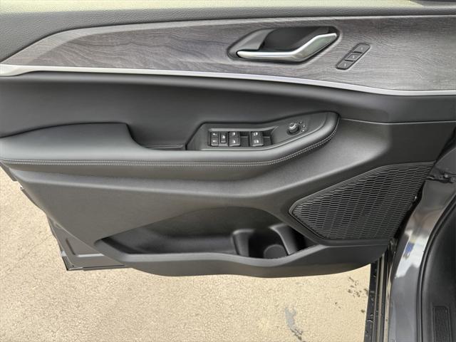 new 2025 Jeep Grand Cherokee car, priced at $41,131